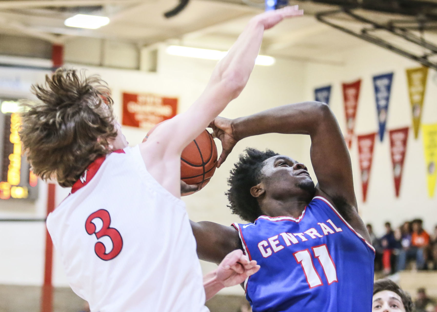 021120-qc-spt-cent-west-hoops-05.JPG